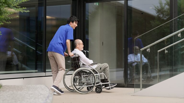 大阪市の介護施設の相場はどれくらい？費用の目安と価格差が生まれる理由を解説