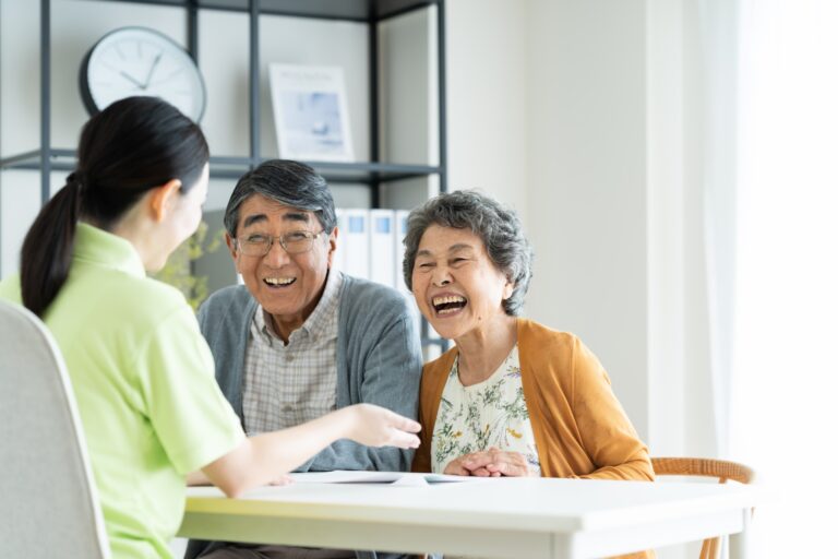 大阪市で老人ホーム紹介業者を探しているご家族へ