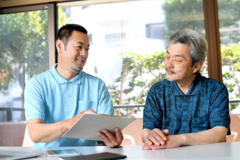 大阪で老人ホーム紹介業者をお探しの方へ｜施設選びで後悔しないための相談先