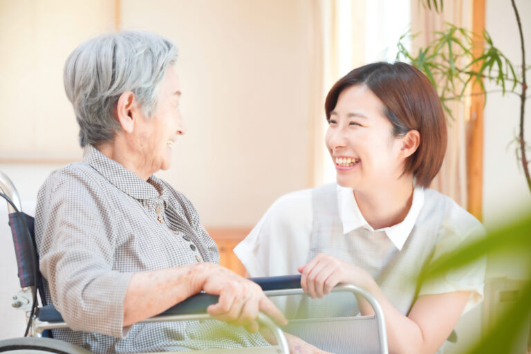 大阪市で老人ホームに入るには？入居条件・審査・必要な準備を解説